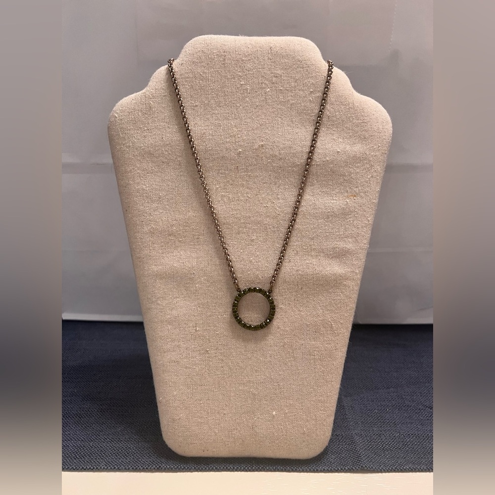 Sabika Fashion Jewelry - Green Circular Pendant necklace